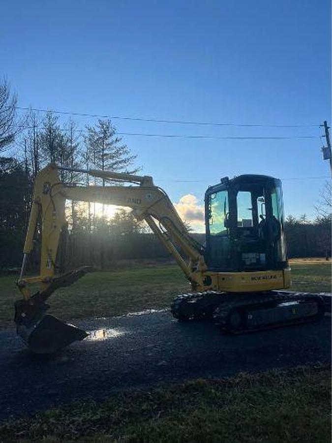 Used 2016 NEW HOLLAND E35B Mini Excavator
