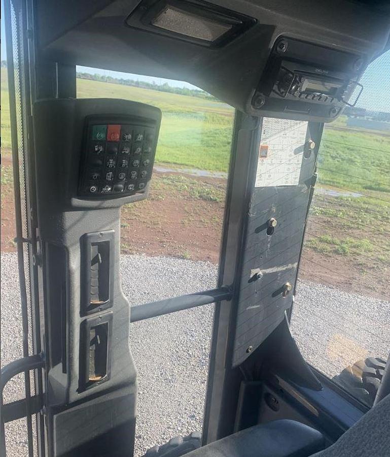 Used 2011 DEERE 672G (Remanufactured 2017)