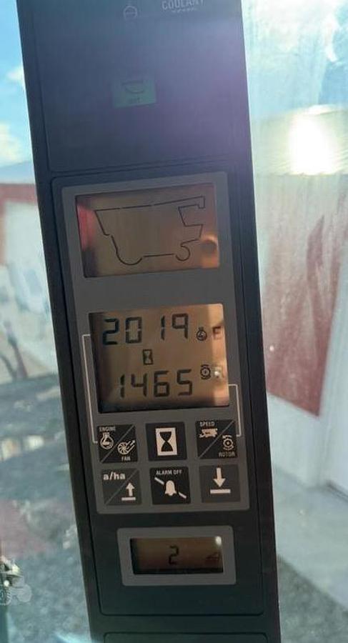 Used 2006 CASE IH 2377 Combine