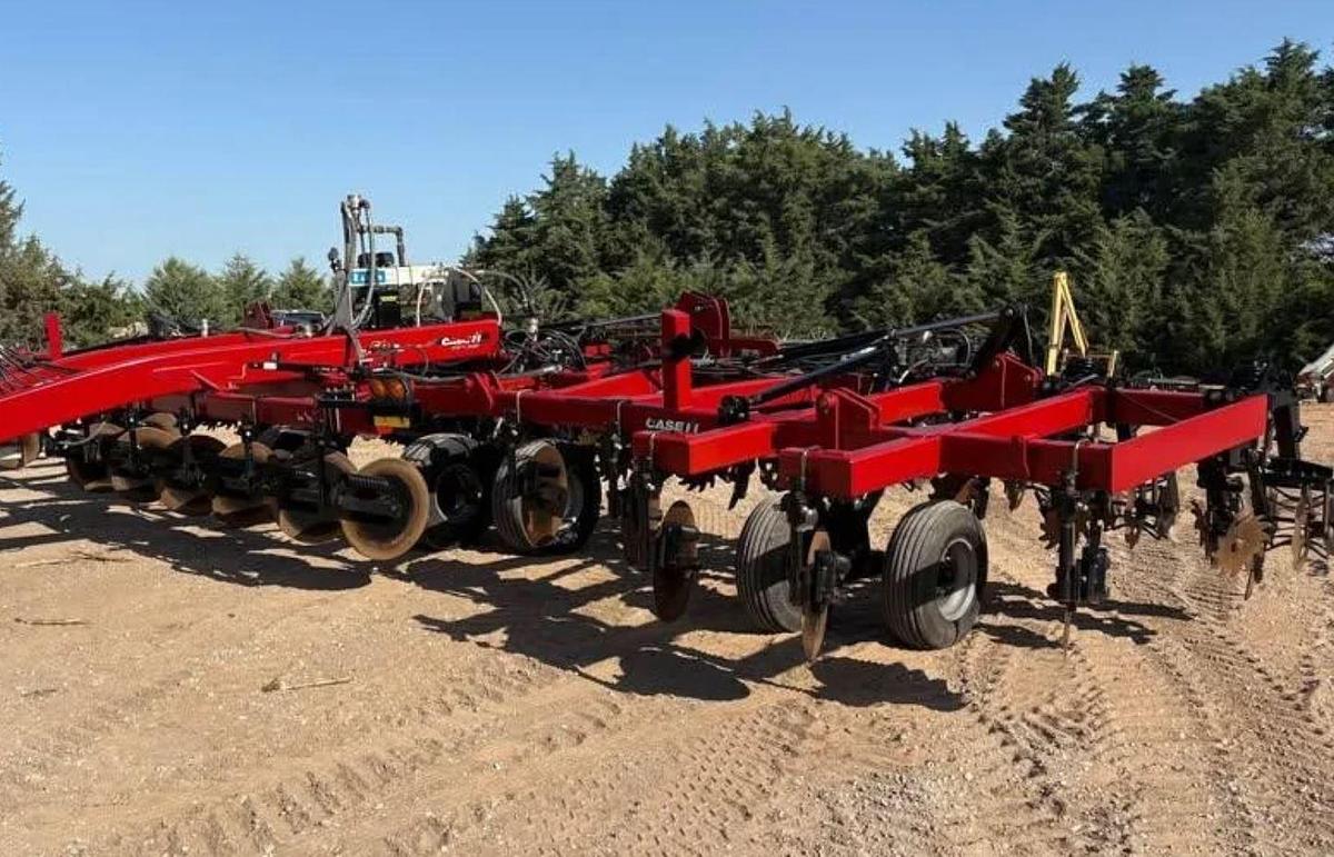 Used 2014 Case IH Nutri-Tiller 950 – 16-Row 30" Strip-Till – Raven AccuFlow – John Deere Rate Controller