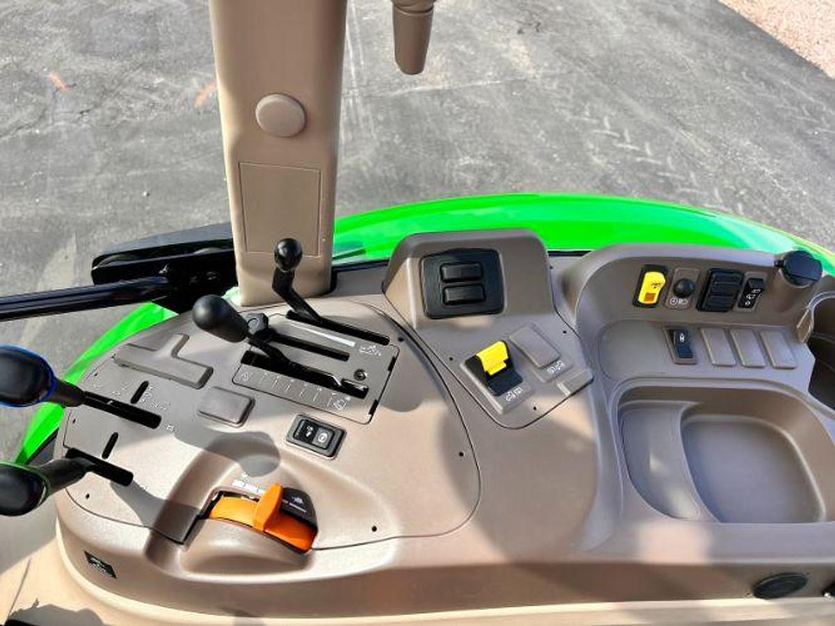 Used 2024 JOHN DEERE 5075E