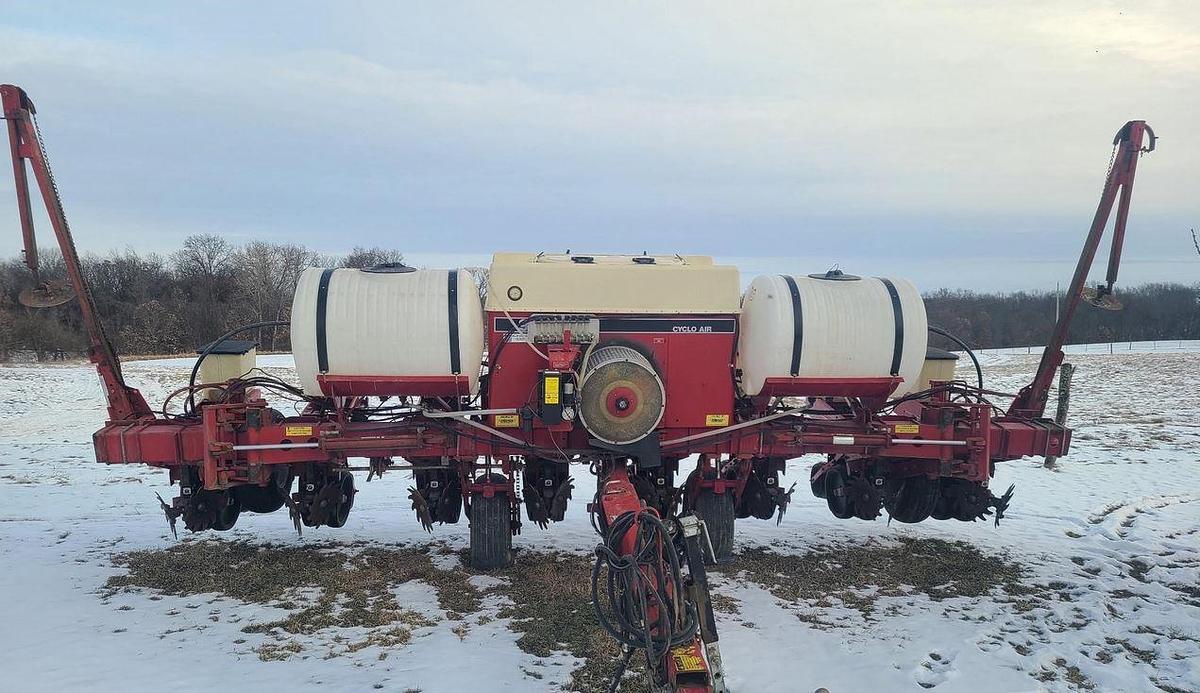 Used 1993 CASE IH 900 Planter