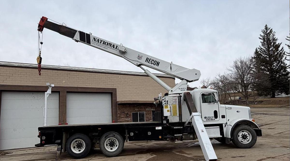 Used 2002 National 800c Mounted On 2002 Peterbilt 357