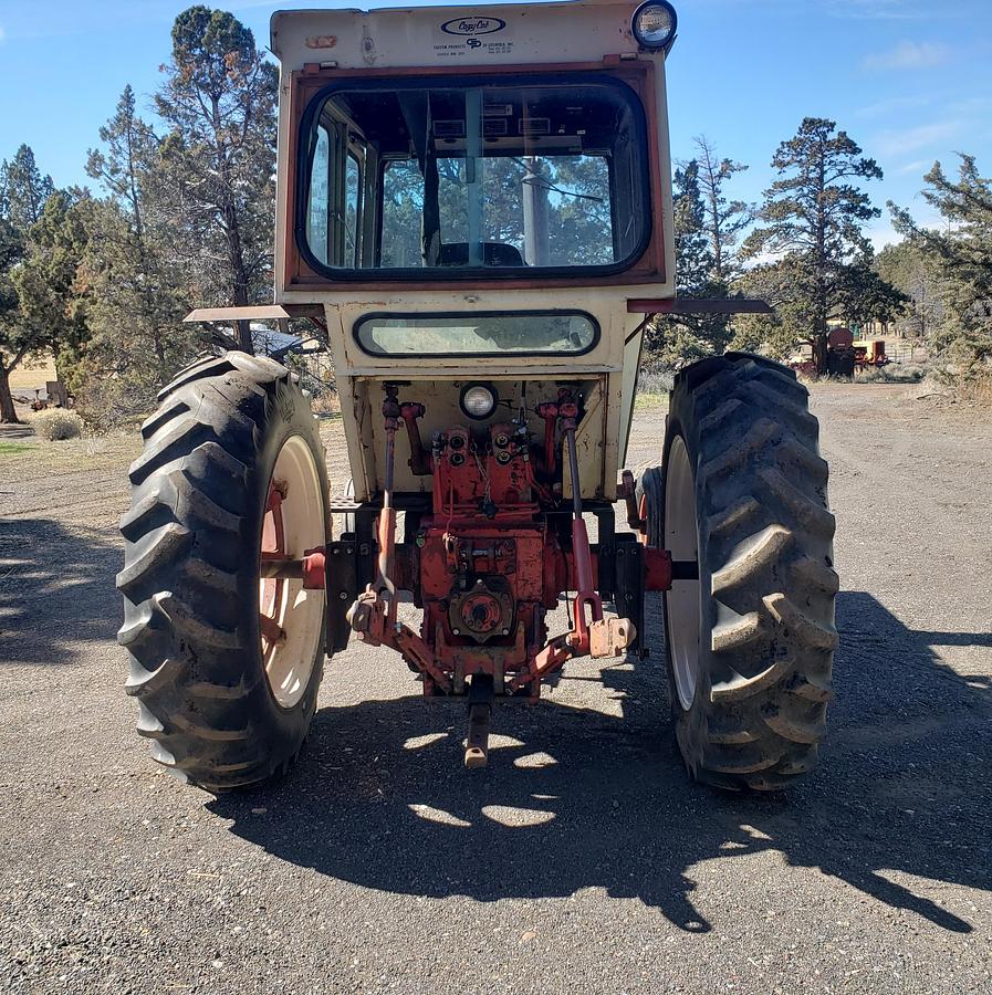 Used 1975 International Farmall 666