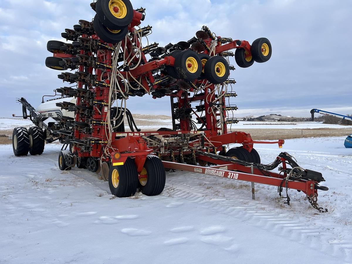 Used 2013 Bourgault 3710-60'