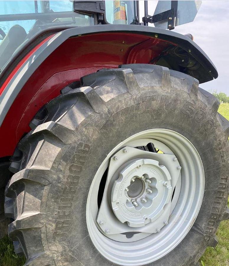 Used 2020 MASSEY FERGUSON 5711