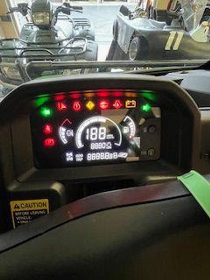 Used 2018 JOHN DEERE XUV835M