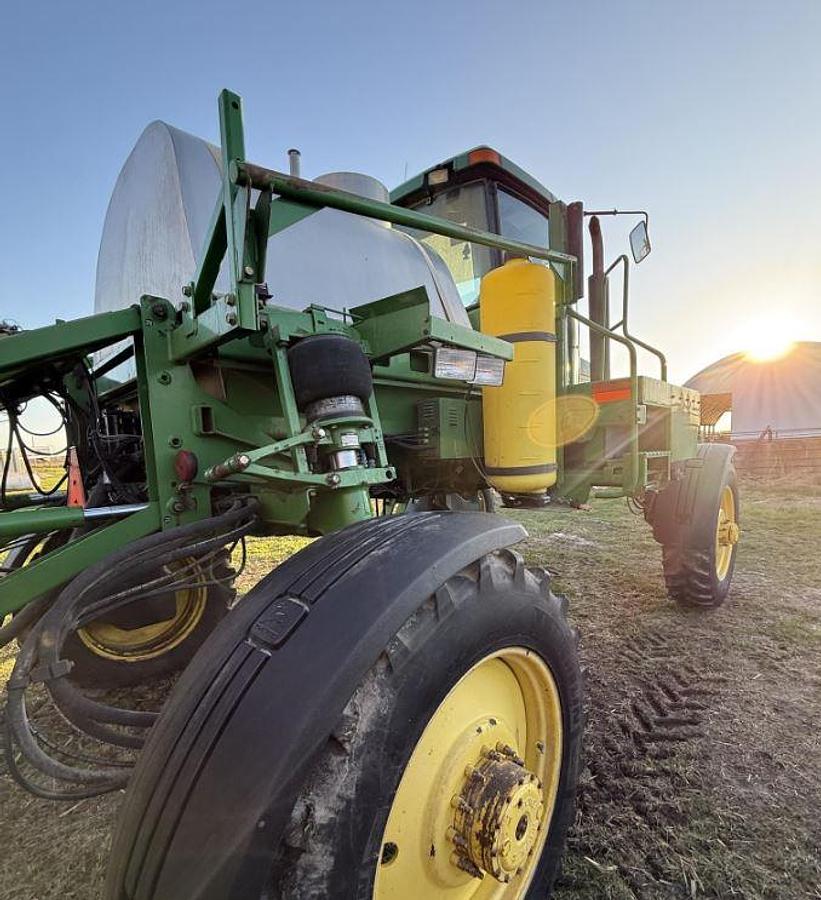 Used 2000 John Deere 4700
