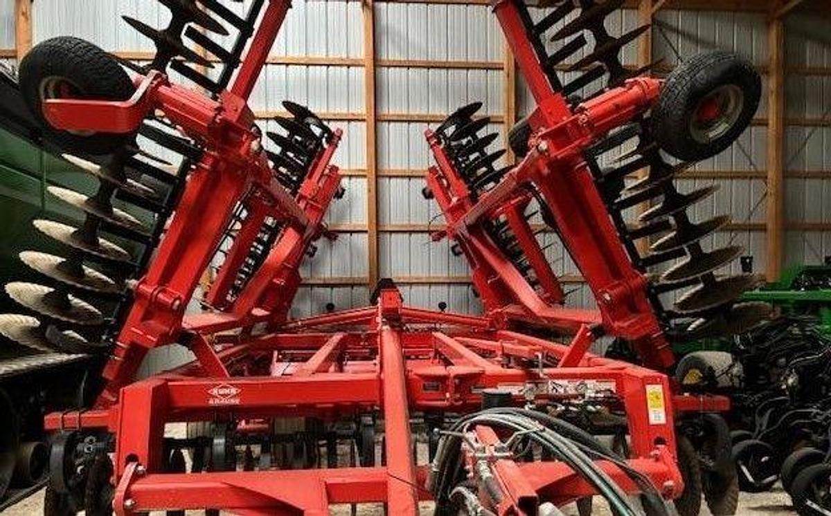 Used 2015 Kuhn Krause 8000-30