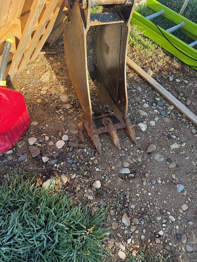 Used 2021 CATERPILLAR 305E2