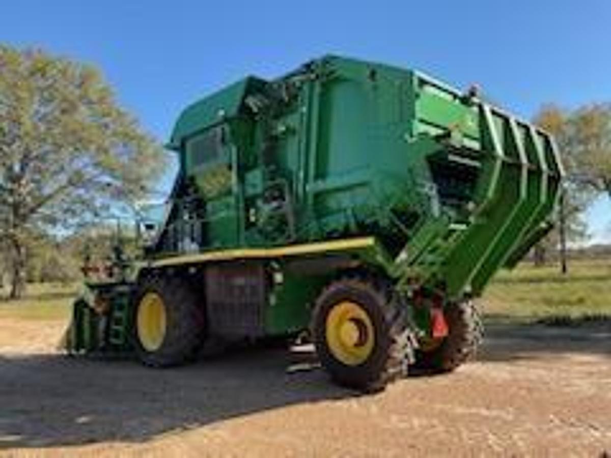 Used 2019 JOHN DEERE CP690 Cotton Picker