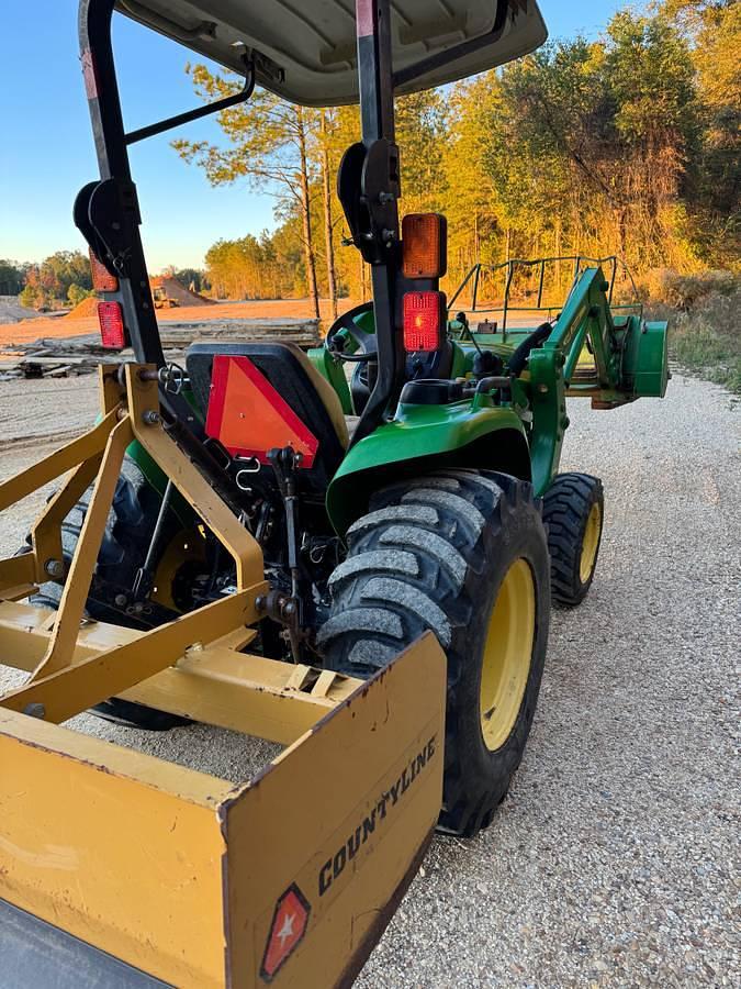 Used 2018 John Deere 3032E 4X4