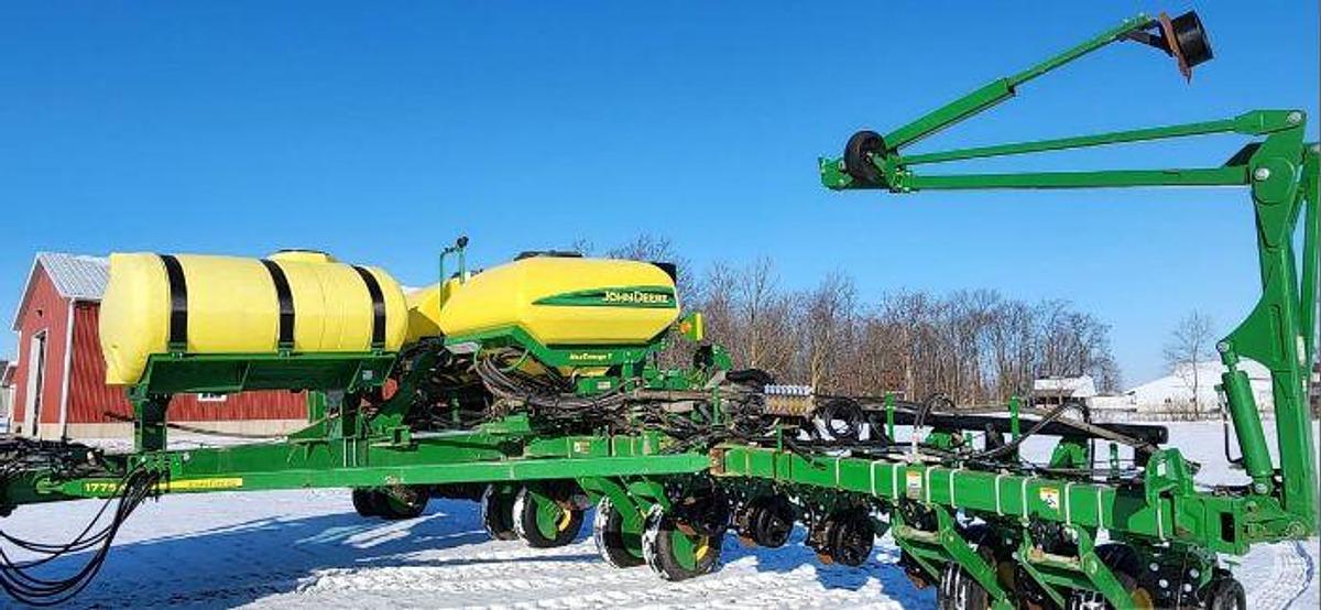 Used 2015 JOHN DEERE 1775NT