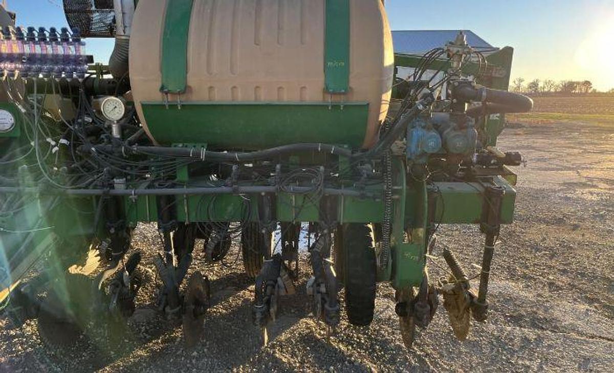 Used 2015 Great Plaines YP625A-12TR