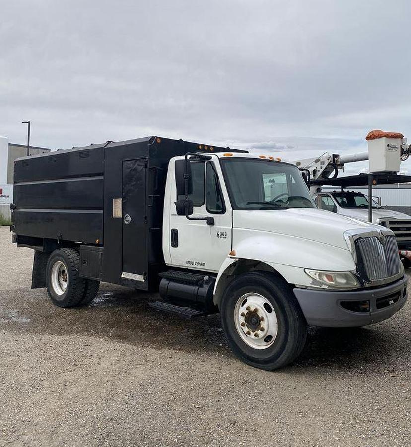 Used 2007 INTERNATIONAL DURASTAR 4300 Chipper Truck