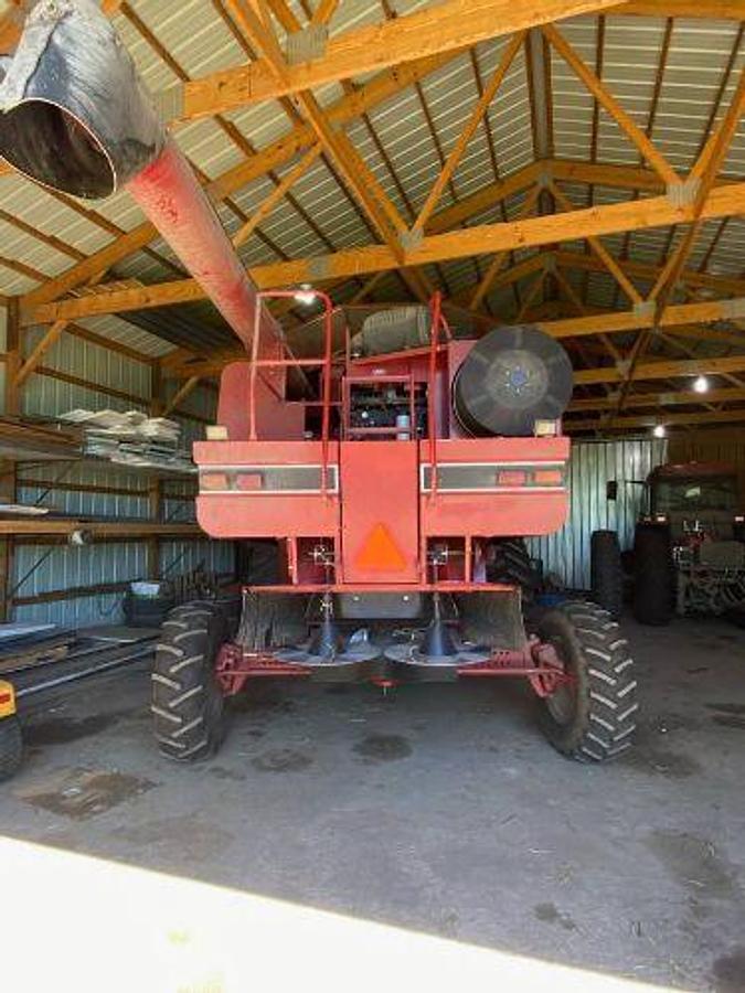 Used 2000 Case IH 2366 Combine & 1063 Corn Head