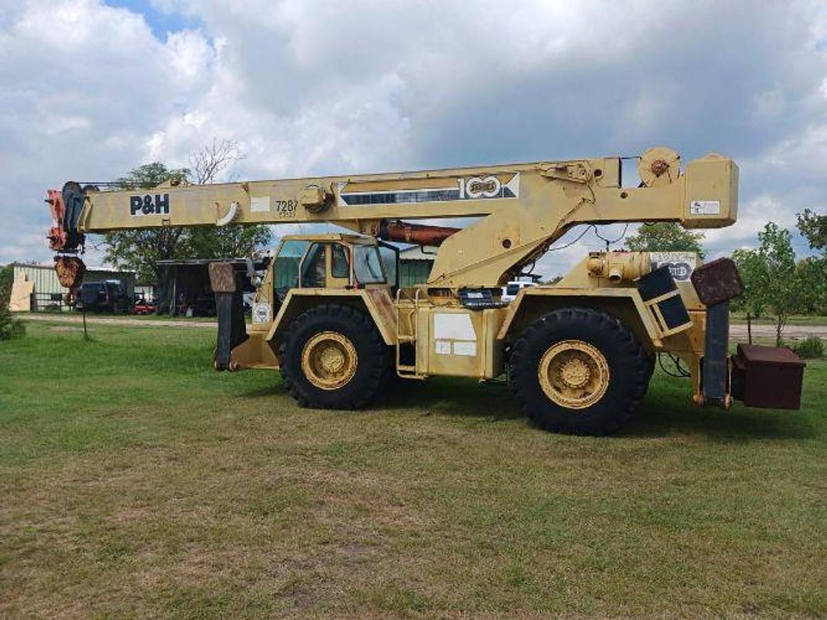 Used 1995 P&H 122D (22 Ton) 62FT Boom Rough Terrain Crane