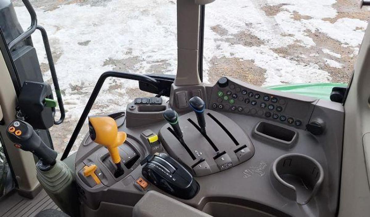 Used 2020 JOHN DEERE 6120M