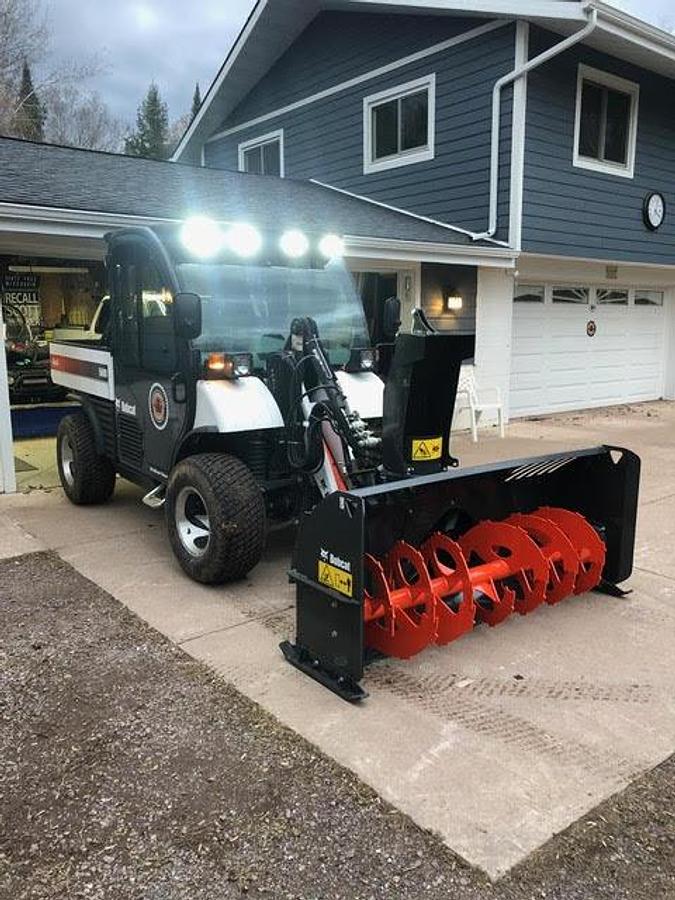 Used 2023 Bobcat Snowblower 32 X 74