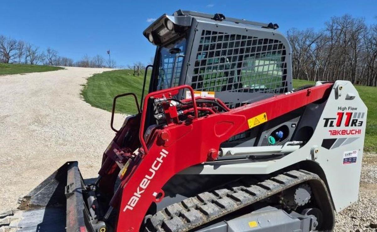 Used 2026 Takeuchi TL11R3 Skid Steer
