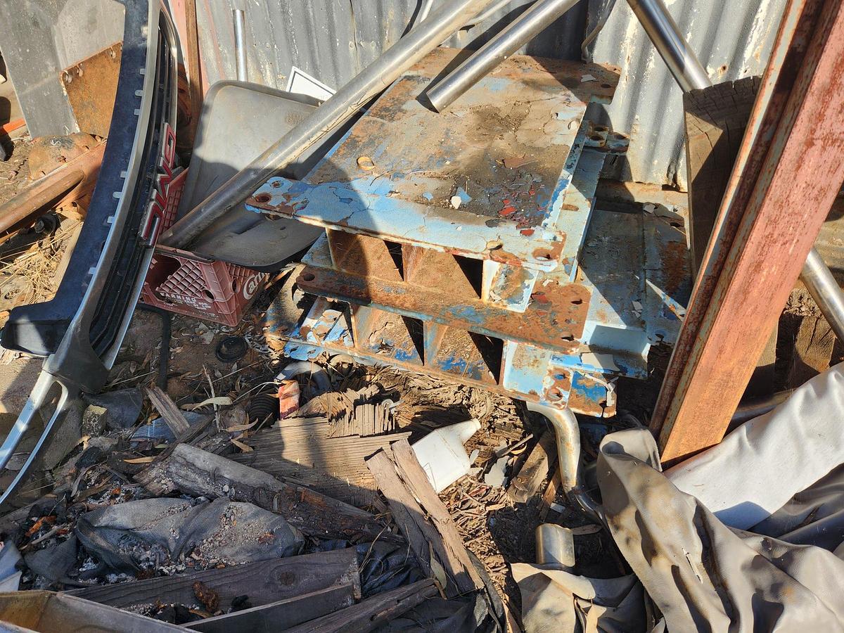 Used 1993 BenPak 4 Post Auto Lift with Front and Back Ententions 