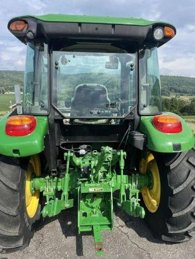 Used 2018 JOHN DEERE 5075E