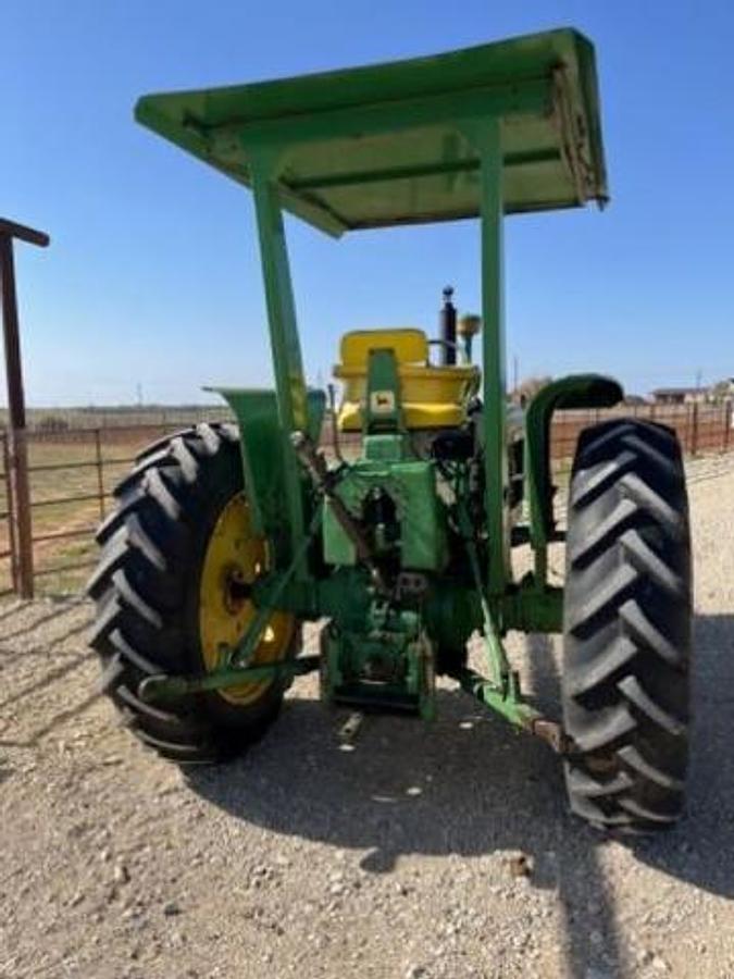 Used 1967 John Deere 2510