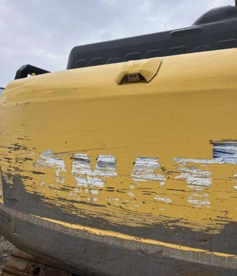 Used 2017 KOMATSU PC240 LC 11