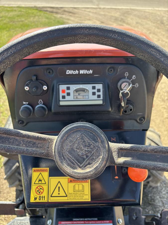 Used 2016 Ditch Witch RT130