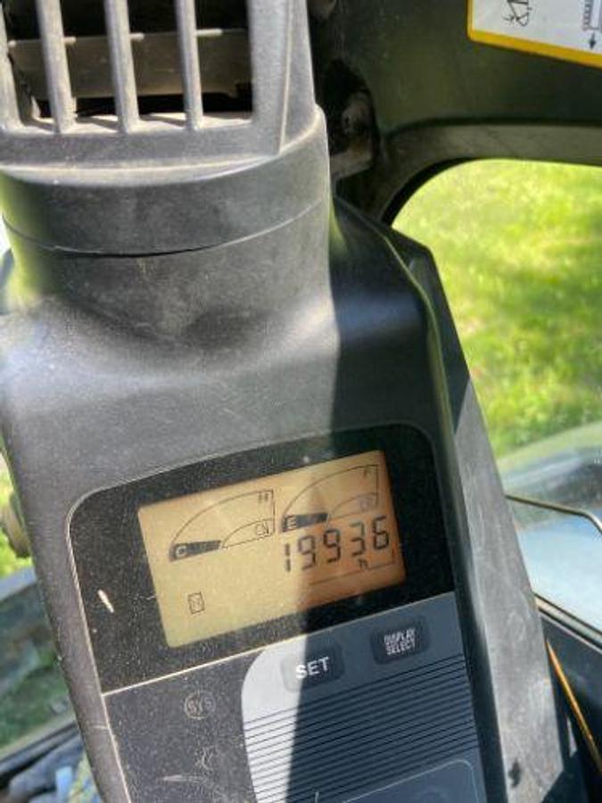 Used 2005 JOHN DEERE 27D