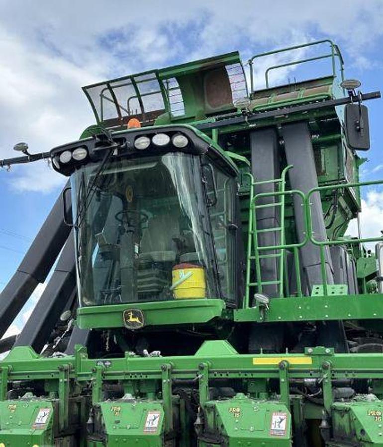 Used 2020 JOHN DEERE CP690