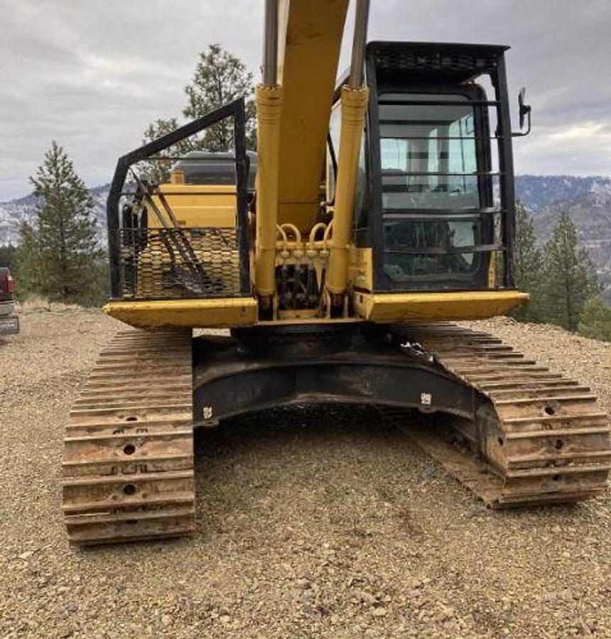 Used 2017 KOMATSU PC240 LC 11