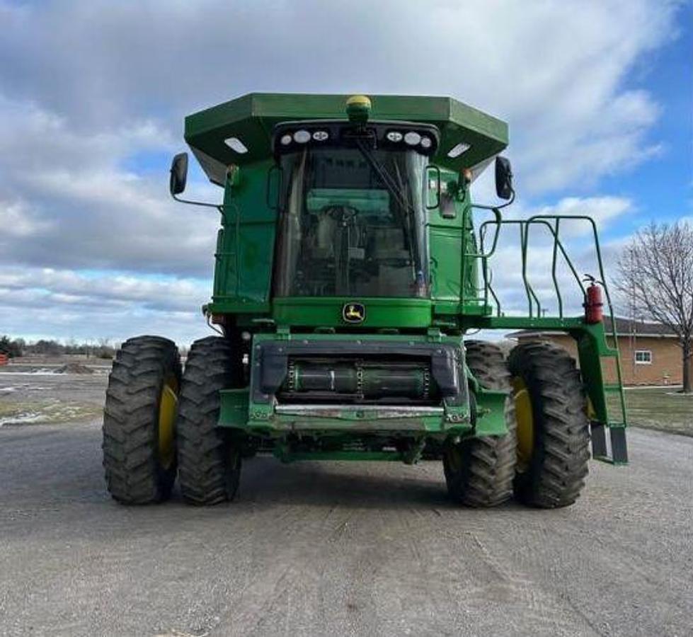 Used 2010 JOHN DEERE 9770 STS