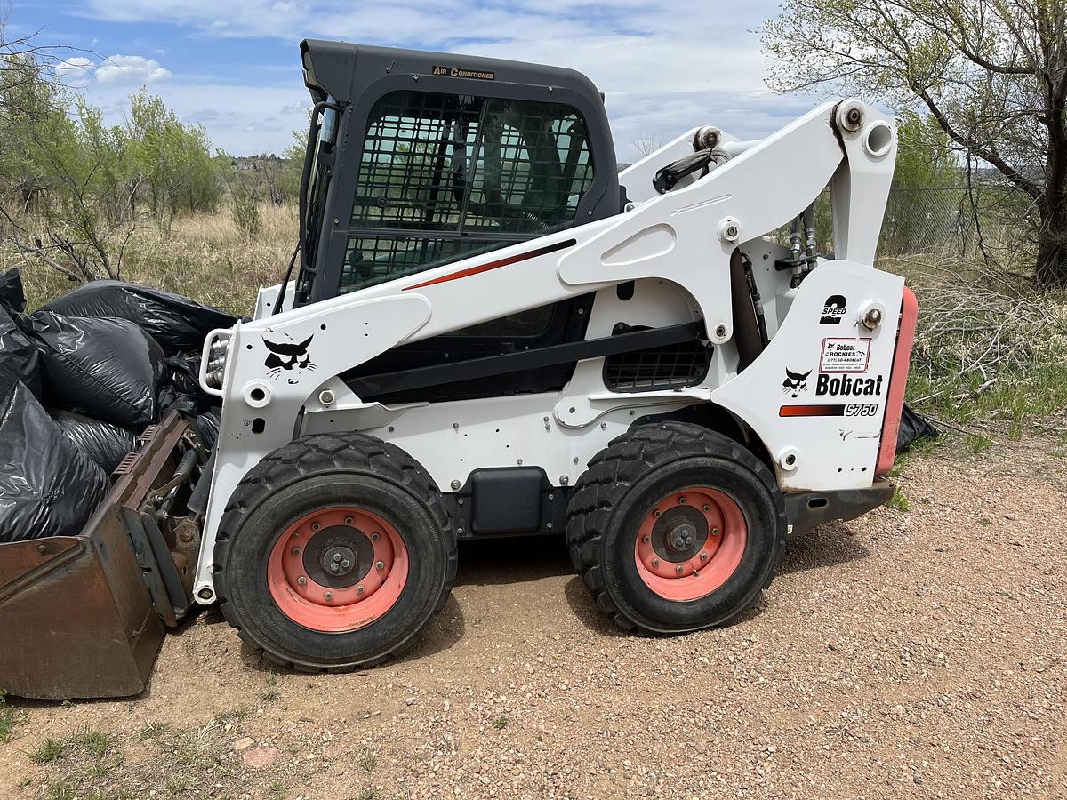 Used 2015 Bobcat S750 Skid Steer