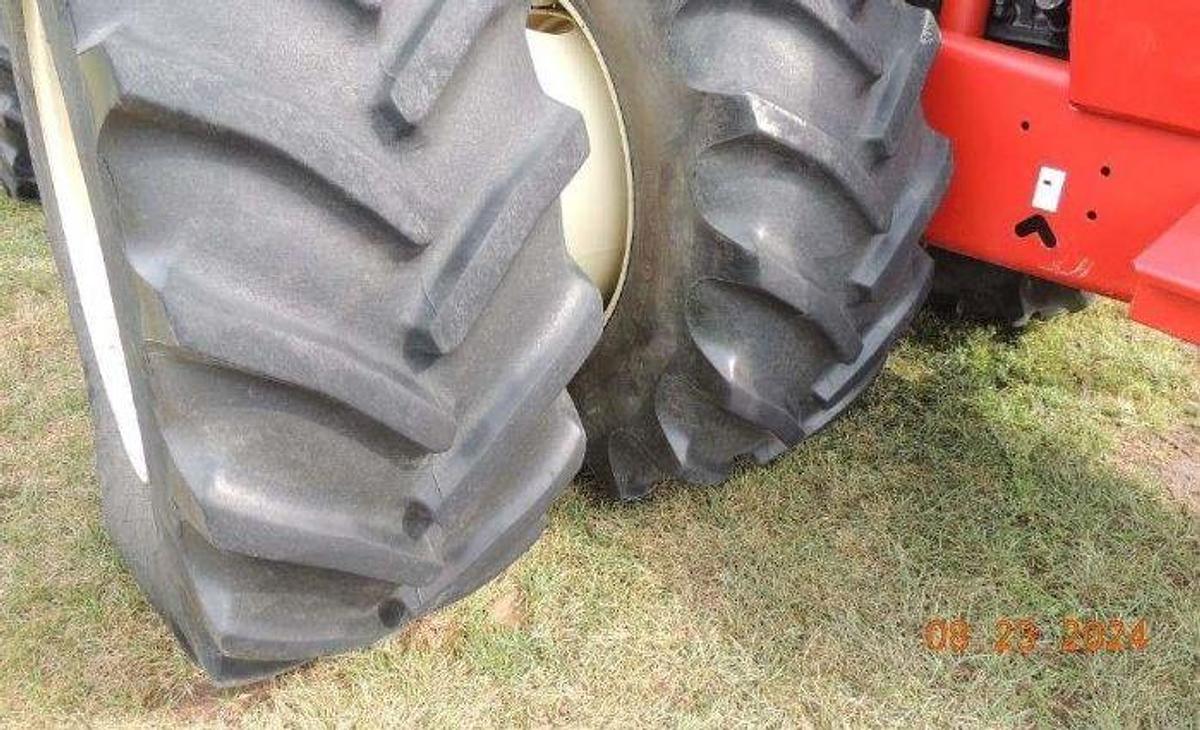 Used 2014 VERSATILE 2375