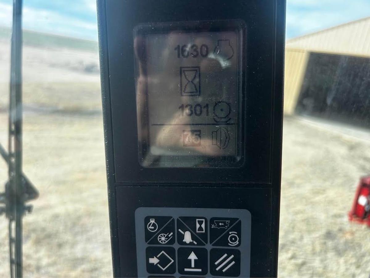 Used 2010 Case IH 6088 Combine