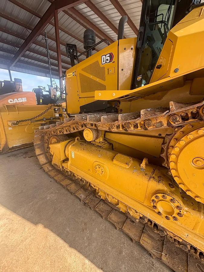 Used 2024 CAT D5