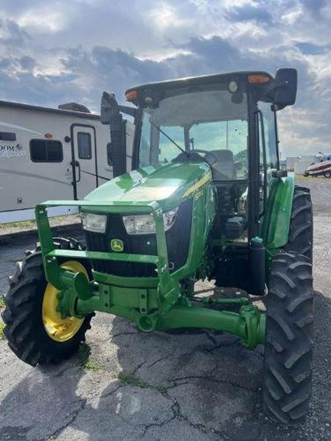 Used 2018 JOHN DEERE 5075E