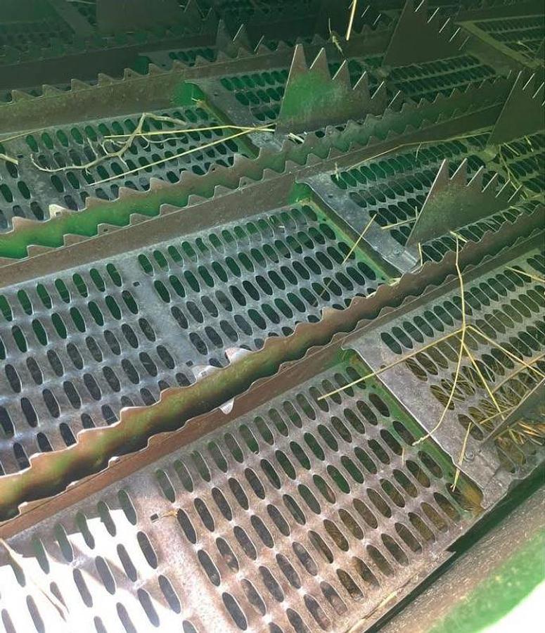 Used 2004 JOHN DEERE 9660 WTS