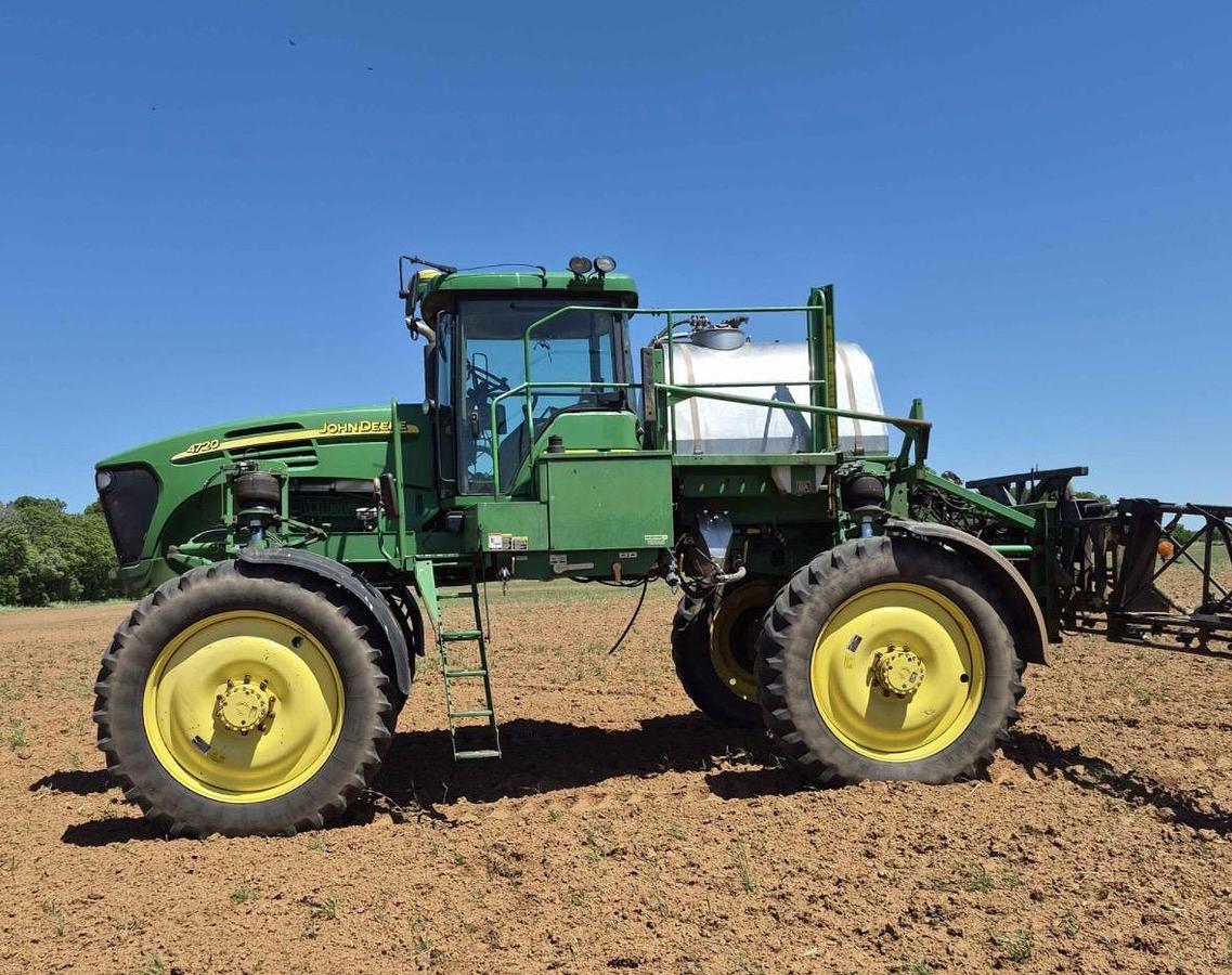 Used John Deere 4720 Self-Propelled Sprayer