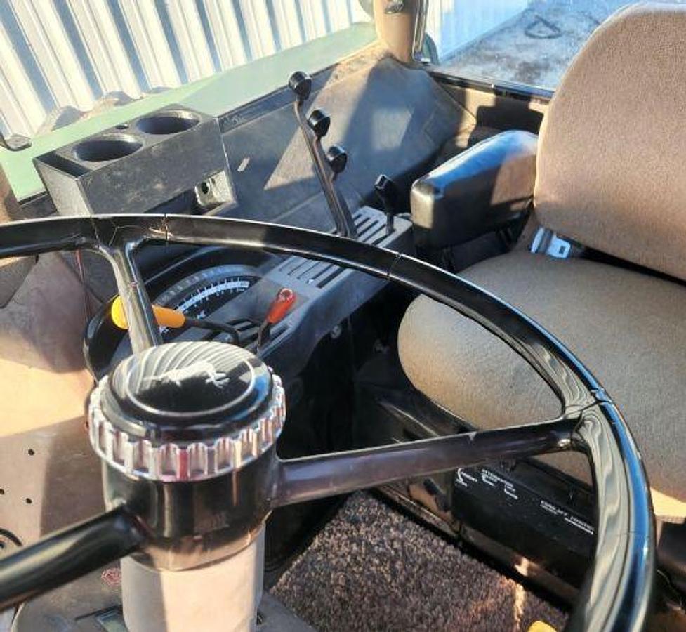 Used 1985 JOHN DEERE 4850