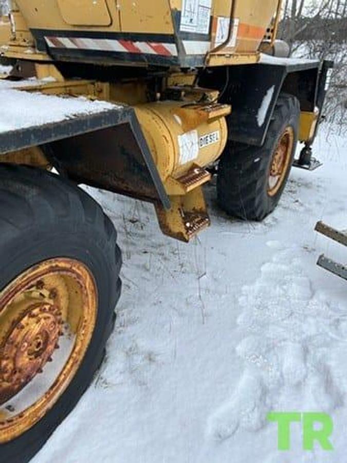 Used 1986 Grove RT422 Crane