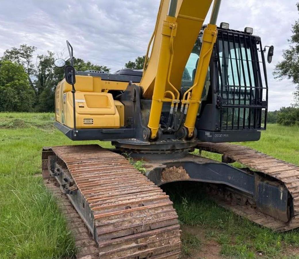 Used 2022 Kobelco Sk300