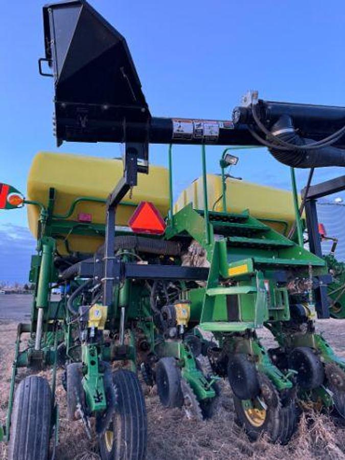 Used 2010 JOHN DEERE 1770NT