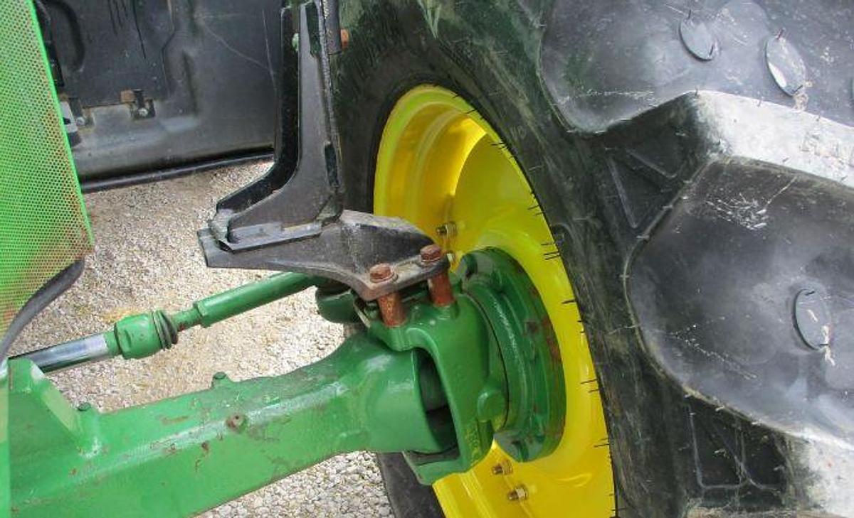 Used 2017 JOHN DEERE 6110M