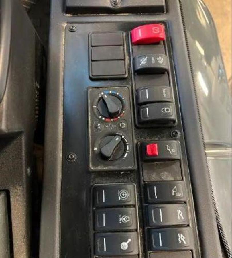 Used 2024 JOHN DEERE 244 P Tier