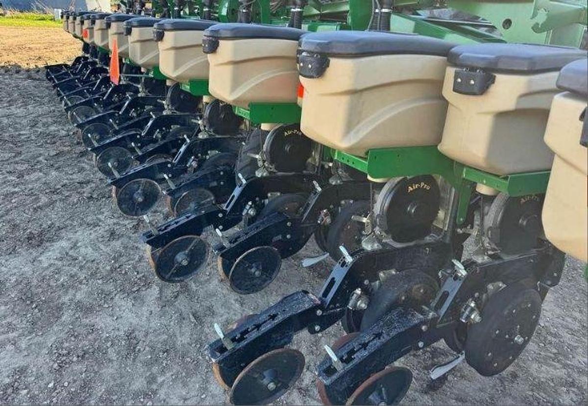 Used 2019 GREAT PLAINS 3P4025AH