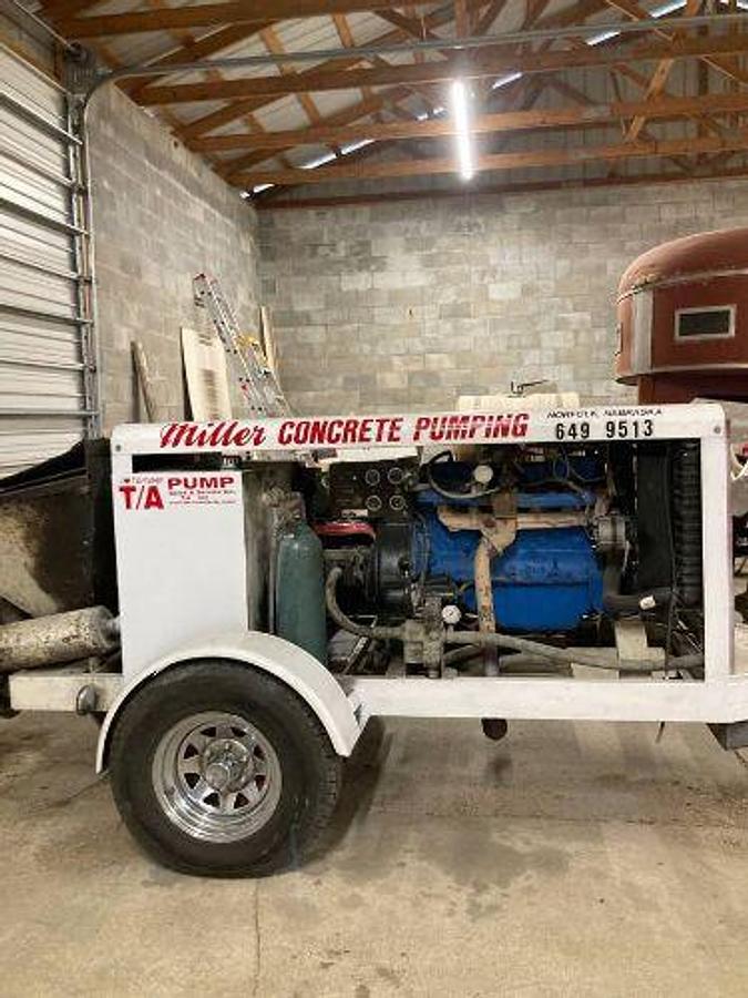Used 1990 CUSTOM 640 Concrete Pump