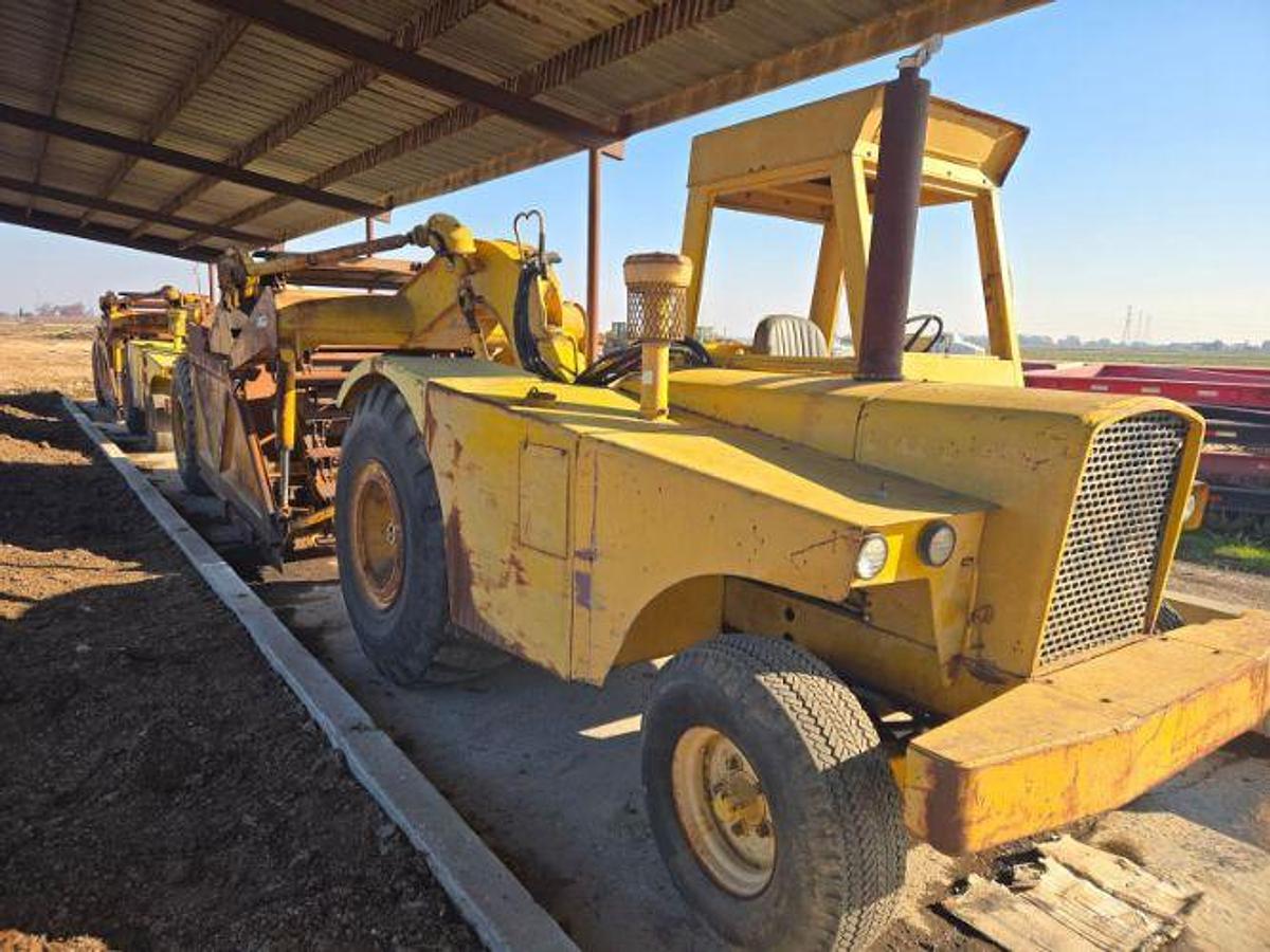 Used 1974 JOHN DEERE 760A