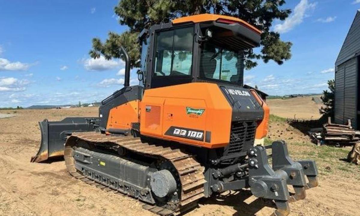 Used 2023 Develon D100